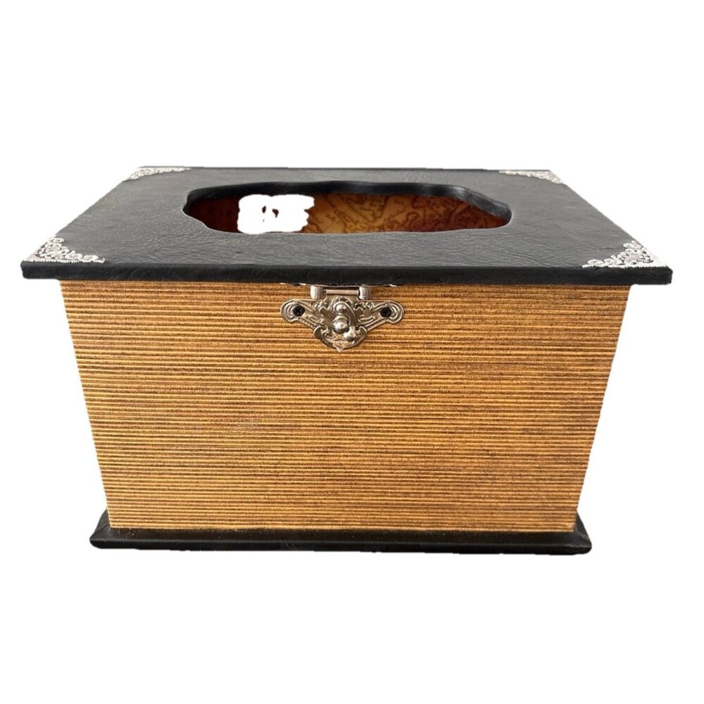World Map Pyrat Run Display Box W/ Ship Porthole & Latch  9.5”w x 7”
